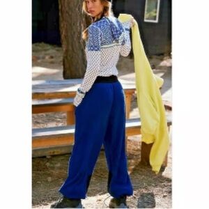 1254. Free peoplee cuddle up pants